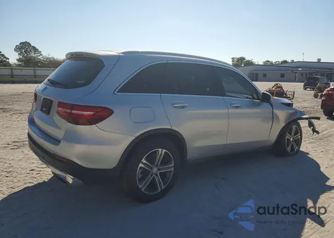 2016 Mercedes-Benz Glc 300 z USA, uszkodzony, nr VIN WDC0G4JB4GF063459